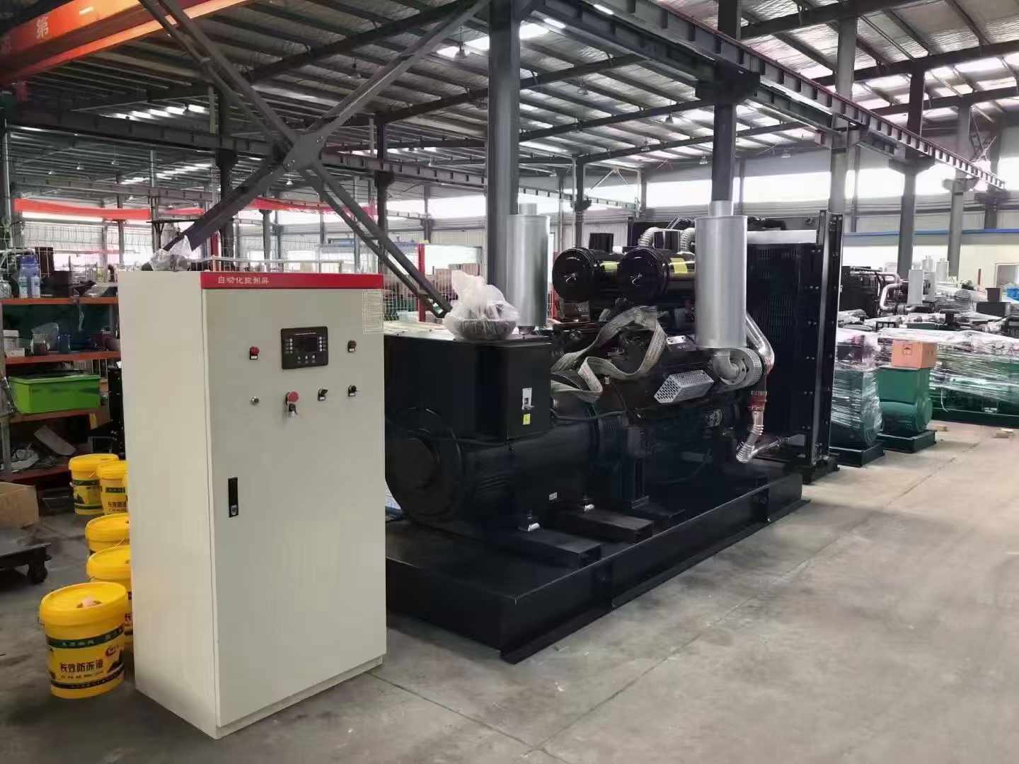 甘泉柴油发电机运行时的噪音和振动水平如何？